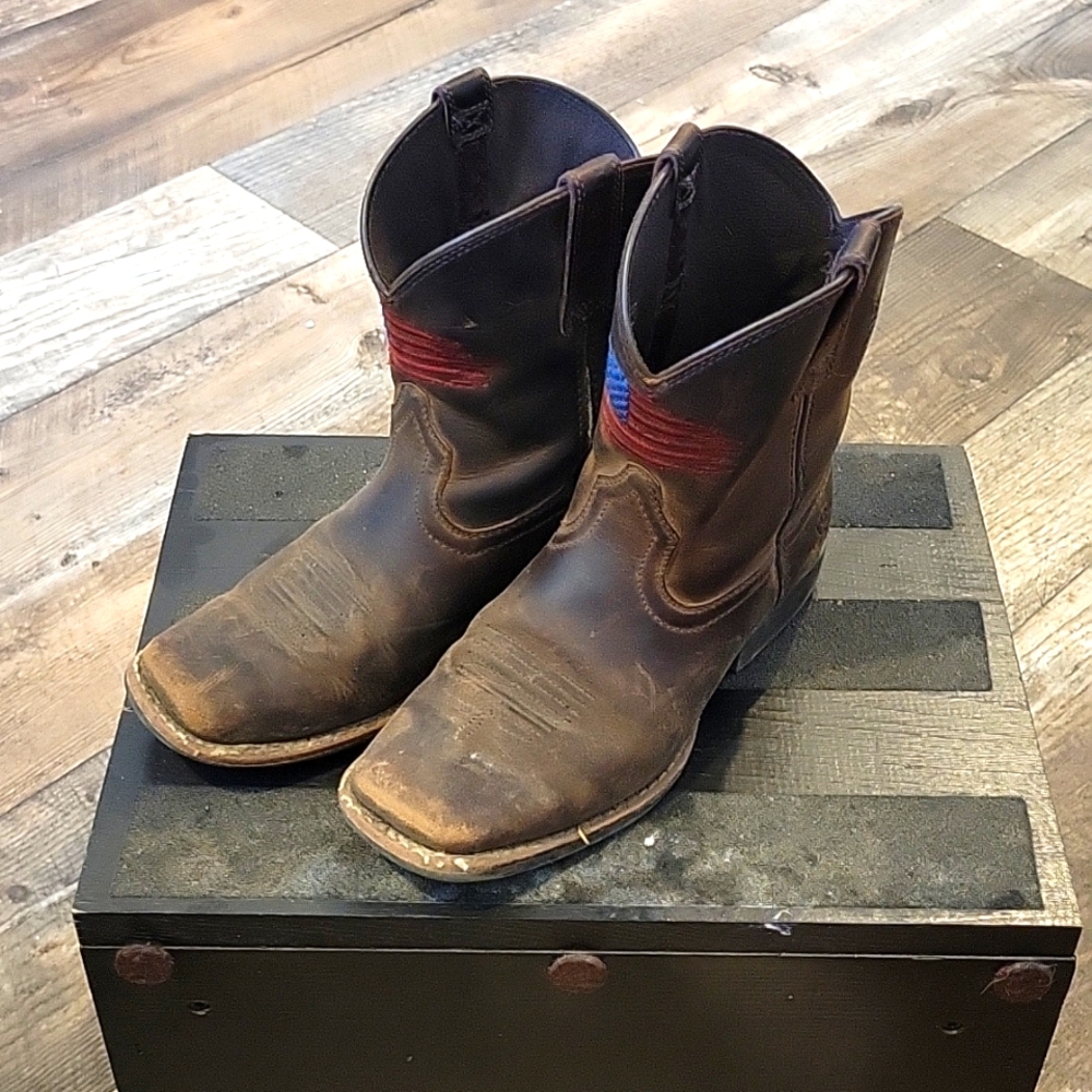 Size 2 - Ariat Patriots Leather Cowboy Boots